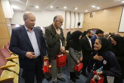  تاکید مهدی تاج بر تمرکز و آرامش تیم ملی فوتبال زنان در مسیر جام ملت‌ها - پارس فوتبال