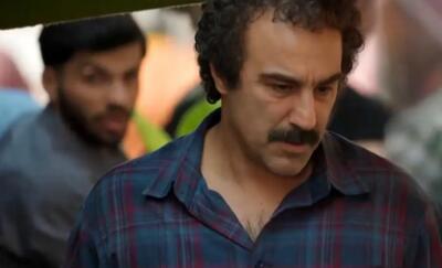  سفر در زمان؛ «نقی، ارسطو و ارشاد» سریال پایتخت 7 روی دیوار چین؛ سال 94