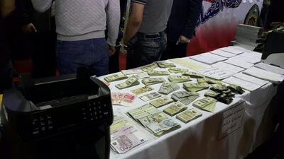  توقیف ۷۴۵ میلیارد ریال ارز قاچاق در مرز سرو