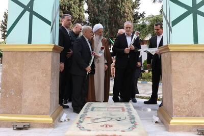  ادای احترام دکتر پزشکیان به مقام شامخ شهدای استان مازندران + فیلم