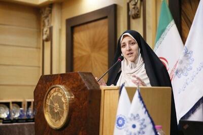  بهروز آذر: رکورد انتصابات زنان در دولت چهاردهم جابه‌جا شد/ بیش از ۵۷۰۰ زن در دستگاه اجرایی مشغول به کار هستند + فیلم