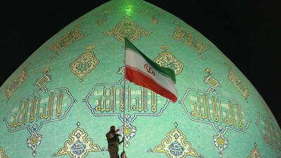  چیزی به عنوان نمی فهمند در شکستن مقدسات وجود ندارد