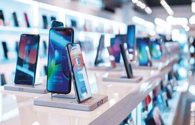  بازار موبایل در تقاطع سه شوک