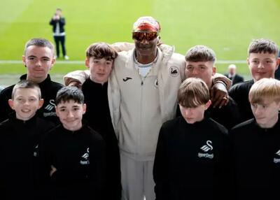  استارت اسنوپ‌داگ کنار مودریچ در سوانسی!