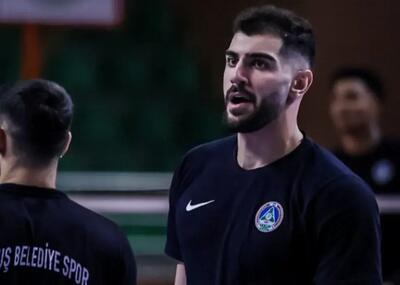  امین اسماعیل‌نژاد و احتمالا تجربه اولین سقوط زندگی