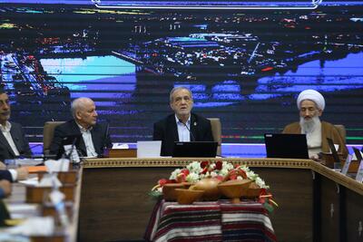  پزشکیان: ما آدم می کشیم؟ ما قتل عام کردیم؟ ما که اسامی کشته‌شدگان را به همراه کد ملی منتشر کردیم!