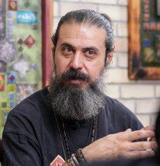  سپیدی‌ها را بخوان