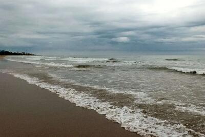  استاندار مازندران: دریای خزر در سال ۱۲۰۰ متر پسروی می کند