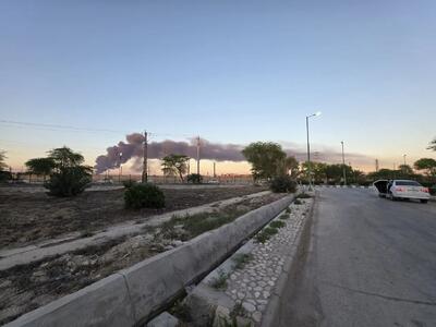  آتش‌سوزی در شهرک صنعتی آبادان (+فیلم)/ فرماندار: آتش‌سوزی تحت کنترل است