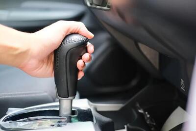  5 دلیل پریدن دنده خودرو تا راه های پیشگیری