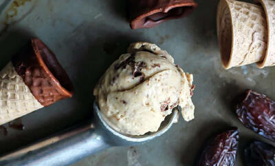  طرز تهیه بستنی خرمایی؛ بدون شکر و آسان