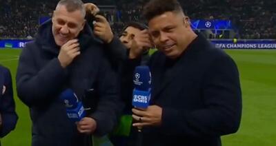  تلاش سه‌باره میکا ریچاردز برای ابراز ارادت به رونالدو نازاریو