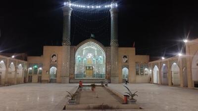  لحظات ناب عاشقی در آستان مقدس امامزاده هادی (ع) و زینب خاتون (س) آران و بیدگل + فیلم