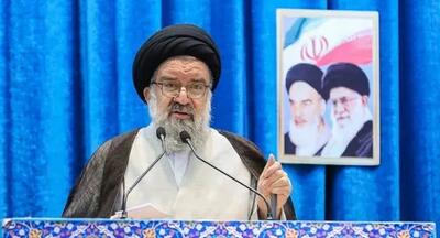  خطیب موقت نماز جمعه تهران: نظام زیر بار تعلیق غنی‌سازی نخواهد رفت