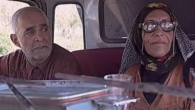  سفر در زمان | عکس بی بی 20 سال بعد سریال متهم گریخت بر سر مزار هاشم آقا | دنیای سینما