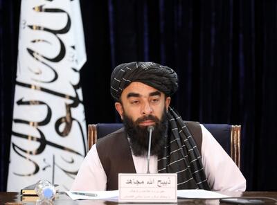  سخنگوی طالبان: اگر پاکستان جنگ را ادامه دهد، پاسخ قاطع می‌دهیم / حملات ما، این پیام را می‌رساند که دست ما نیز به گریبان آنان می‌رسد