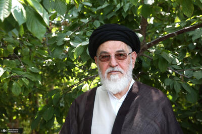  کروبی و خاتمی به مراسم یادبود مرحوم امام جمارانی رفتند +عکس