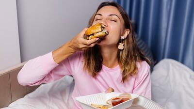  هر لقمه را جدی بگیرید: چرا خوب نجویدن، گوارش شما را به زحمت می‌اندازد؟