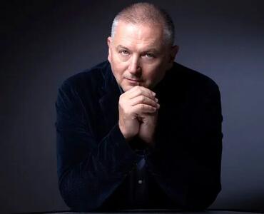  گئورگی گوسپودینوف: از اشک‌های کودکی تا گفتگو با بورخس و هومر