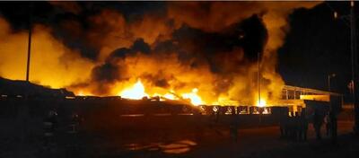  مهار آتش‌سوزی در واحد تولید پلیمری شهرک صنعتی آبادان / بررسی علت حادثه توسط کارشناسان