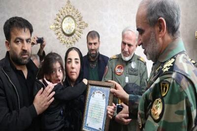  امیر جهانشاهی با خانواده شهیدان سرو آزاد و کیانی دیدار کرد