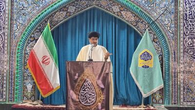  امام جمعه گناوه: ایران اسلامی از خطوط قرمز خود عقب نشینی نخواهد کرد