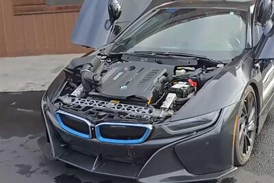  پیشرانه شش سیلندر با ۷۰۰ اسب بخار قدرت در سینه بی‌ام‌و i8! - پدال