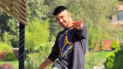  امیرمحمدیزدانی: یاد بگیریم اون چیزی که هستیم باشیم نه اون چیزی که بقیه میخوان...