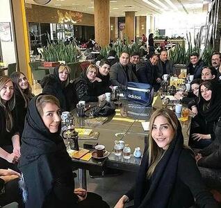  آواز هنرمندانه؛ بازیگرامون با آه و ناله تو بهشت زهرا واسه همکارشون دسته جمعی خوندن