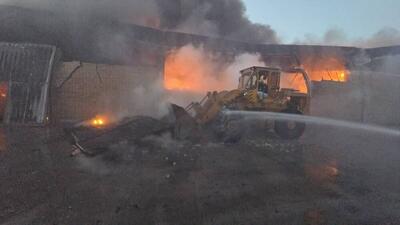  آتش سوزی کارخانه تولید کفش در جنوب تهران + فیلم