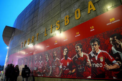  مبارزه بنفیکا علیه نژادپرستی؛ بلیت فصلی پنج هوادار سوخت