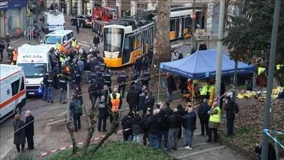  خروج تراموا از ریل در مرکز «میلان» ایتالیا/ دو کشته