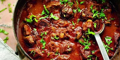  کالری خورشت آلو : ۱۰۰ گرم خورشت آلو بخارا چند کالری دارد ؟