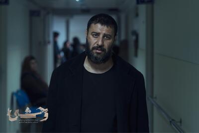  عکسی تازه از جواد عزتی در پشت صحنه سریال پرطرفدار «وحشی»!