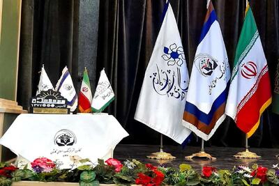  نکوداشت سپیده کاشانی بانوی شاعر انقلاب در فرهنگسرای مهر برگزار شد