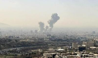  حمله آمریکا و اسرائیل به ایران/ انفجار حوالی نهاد ریاست جمهوری و بیت رهبری در تهران/ انفجار در تهران، قم، اصفهان، کرمانشاه، ایلام، چابهار، زنجان، شیراز و تبریز/ خبرگزاری فارس: روسای قوا، لاریجانی و سرلشکر موسوی در سلامتند/ تایید شهادت محافظین احمدی‌نژاد