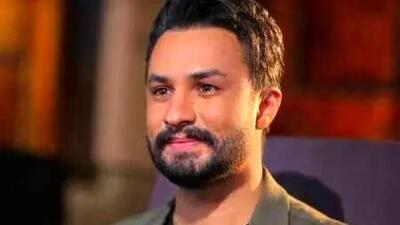  دانلود آهنگ زندگی کنم دیگه با خیال آسوده از راغب /یکی بهم بگه همه اینا خواب بوده
