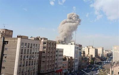  شنیده شدن صدای ۳ انفجار در مرکز شهر تهران/وزیر جنگ رژیم صهیونیستی: اسرائیل حمله‌ای پیش‌دستانه علیه ایران را آغاز کرده/ فارس: اصابت چند موشک به خیابان دانشگاه و محدوده جمهوری