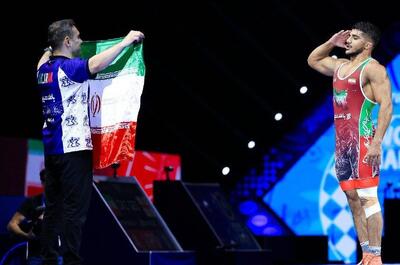  پرچم خاکی که با خون آبیاری شده، نماد خودباوری و استقلال است