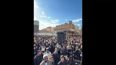  هزاران نفر در اهواز همزمان با بمباران برای عزاداری آمدند