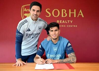  پیرو هینکاپی که با درخشش در آرسنال نگاه‌ها را به خود خیره کرده تنها با اراده بسیار قوی‌اش موفق شده همه شک و تردیدها را برطرف کرده و بدرخشد.