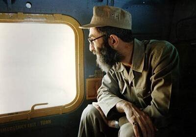  نگاهی به زندگینامه رهبر انقلاب