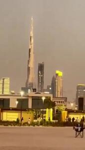  ببینید / لحظۀ اصابت پهپاد در دبی با نمای برج خلیفه