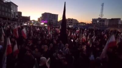  ویدیو / حرکت عده‌ای از مردم به سمت میدان انقلاب تهران در پی شهادت رهبر انقلاب