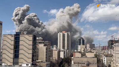  ویدیویی از دود عظیم حمله جنگنده‌ها به مرکز پلیس ایران