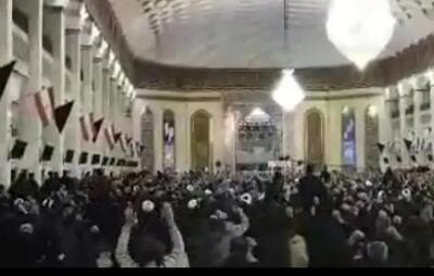  حرکت حماسی و خودجوش مردم سوگوار تبریز به سمت مصلی امام خمینی(ره)