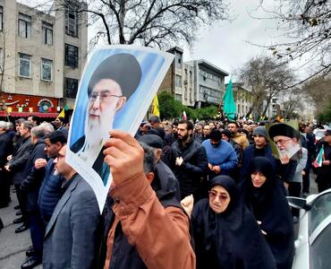  طنین فریاد خون‌خواهی در قلب مازندران/ وداع جانسوز مردم ساری با علمدار انقلاب