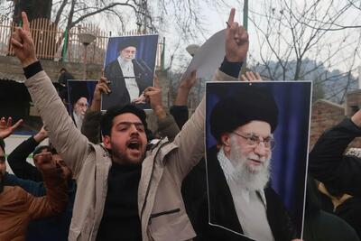  هزاران نفر در کشمیر در سوگ شهادت رهبر انقلاب اسلامی به خیابان آمدند