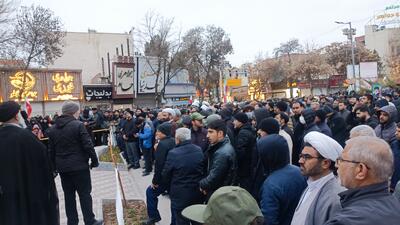  عزاداری خودجوش مردم بجنورد در سوگ شهادت امام خامنه ای