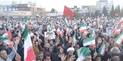  تجمع هزاران نفر از مردم کرمان در پی شهادت امام خامنه‌ای به دست دشمن آمریکایی-صهیونی+فیلم